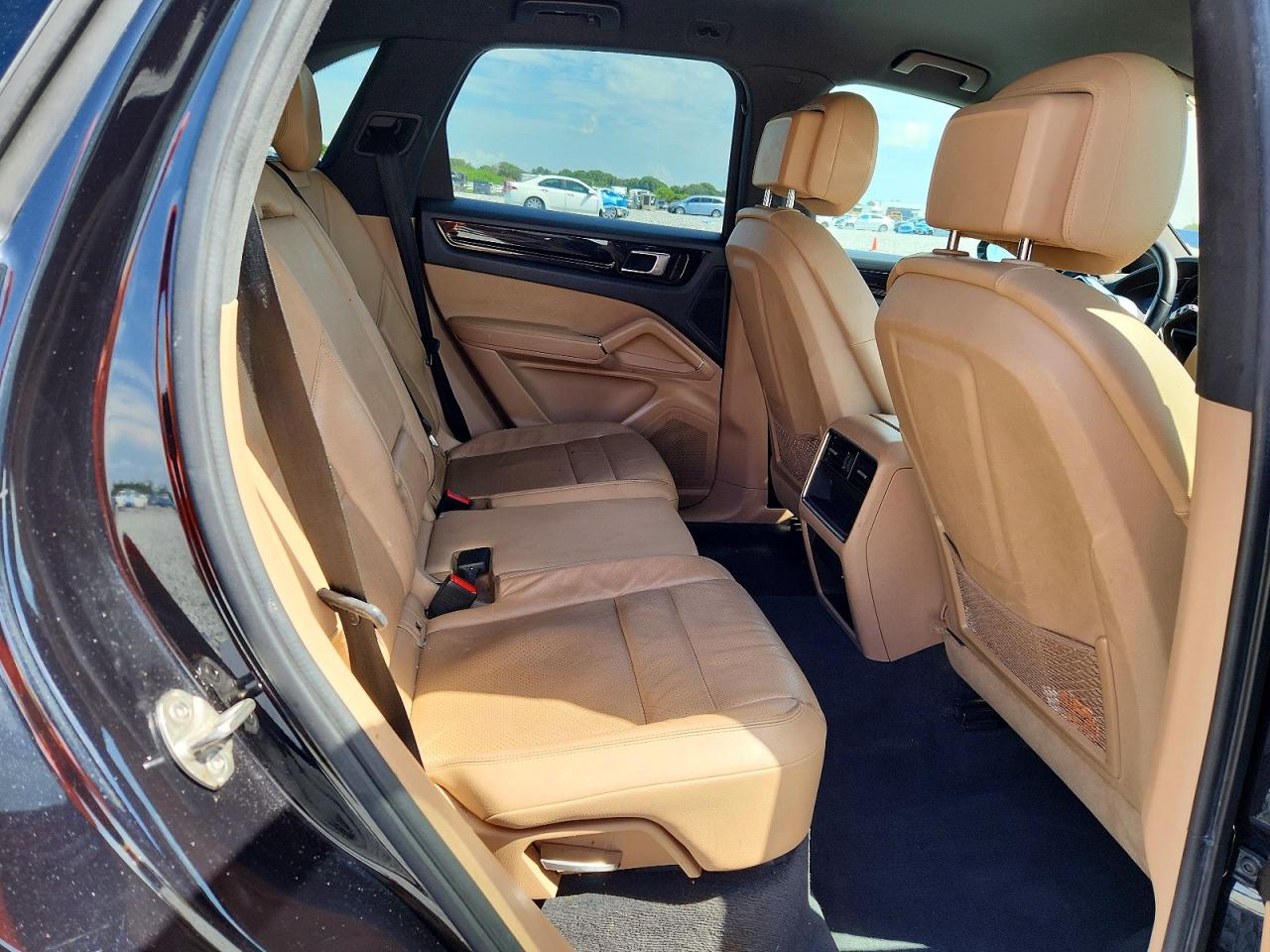WP1AA2AYXLDA10208 · 2020 PORSCHE CAYENNE · 10/12