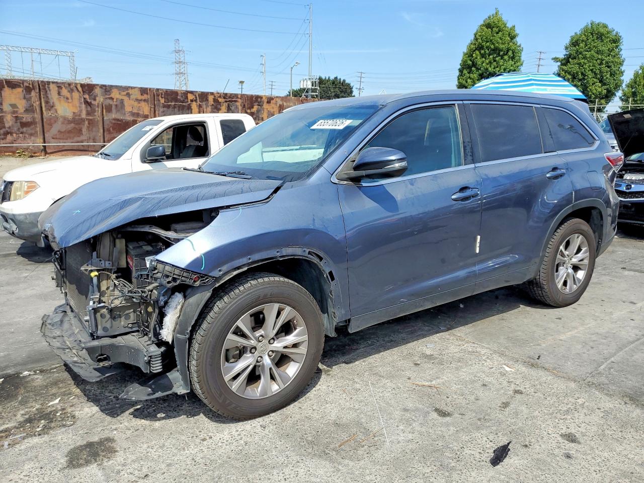 5TDKKRFH2FS117511 · 2015 TOYOTA HIGHLANDER
