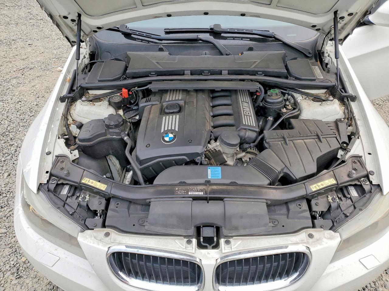 WBAPK73599A452025 · 2009 BMW 328 · 11/12