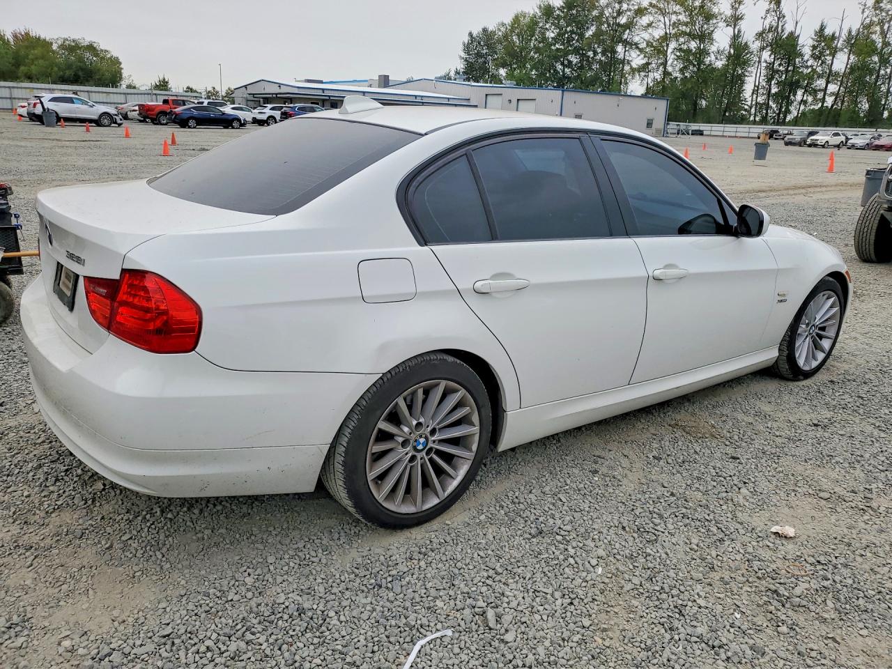 WBAPK73599A452025 · 2009 BMW 328 · 3/12