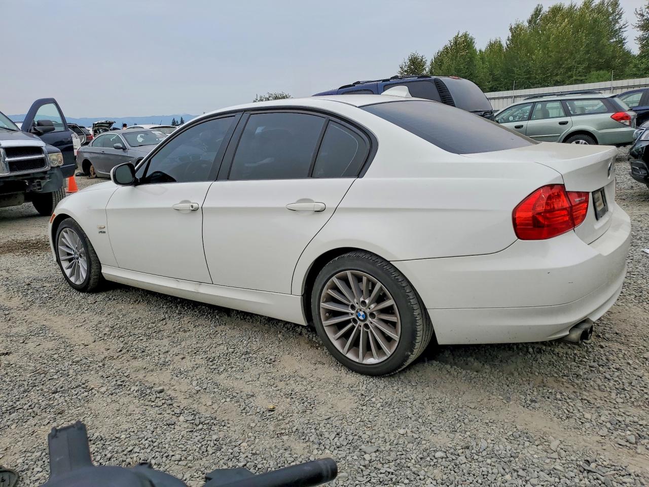 WBAPK73599A452025 · 2009 BMW 328 · 2/12