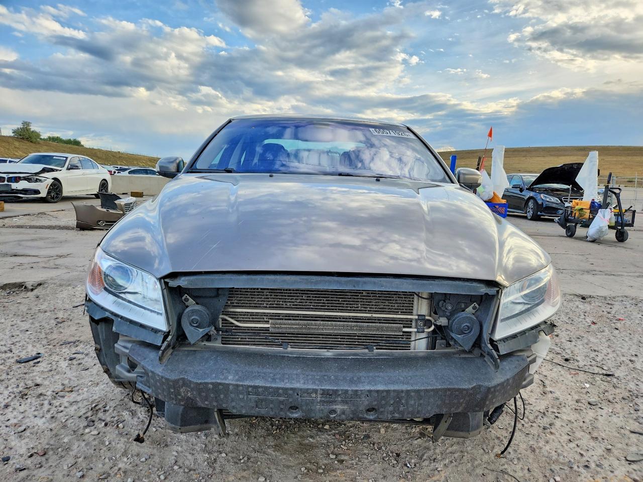 YV1AH852581061673 · 2008 VOLVO S80 · 5/13