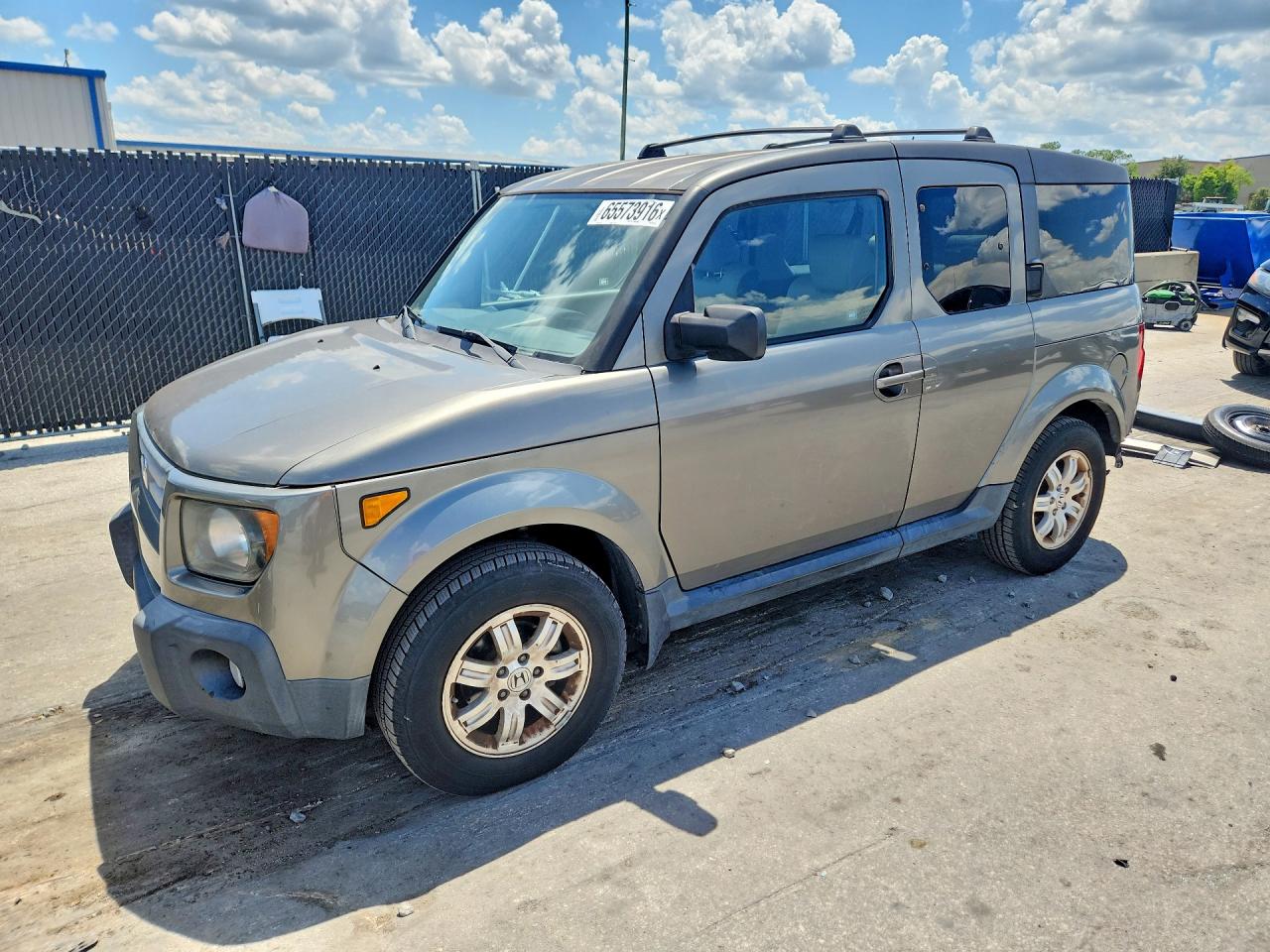 5J6YH287X8L008586 · 2008 HONDA ELEMENT