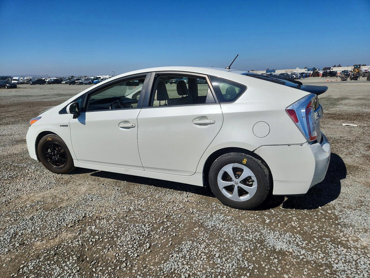 JTDKN3DU4E1831446 · 2014 TOYOTA PRIUS · 2/12