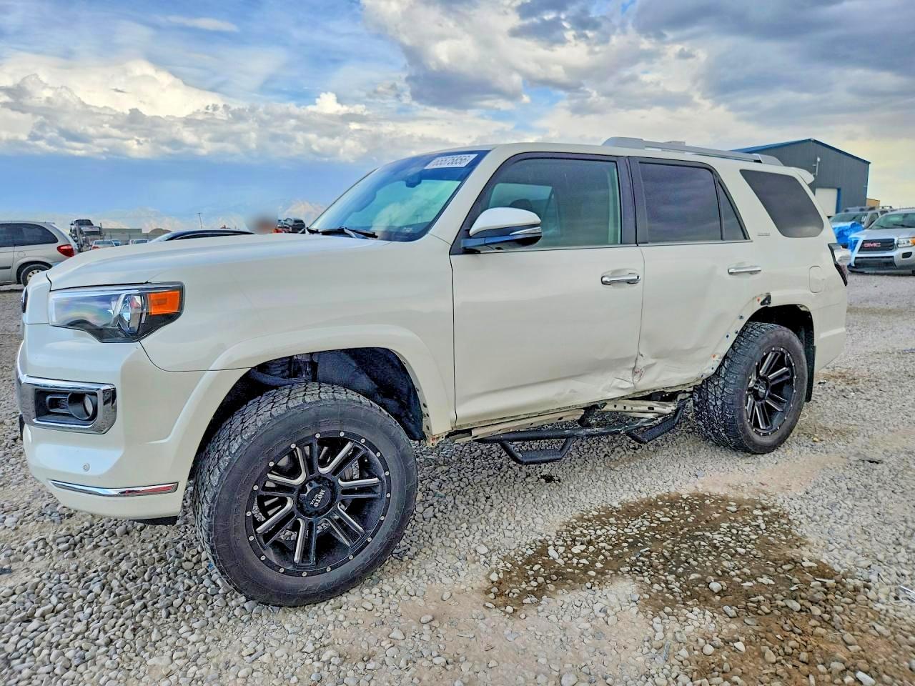 JTEBU5JR2J5536469 · 2018 TOYOTA 4RUNNER