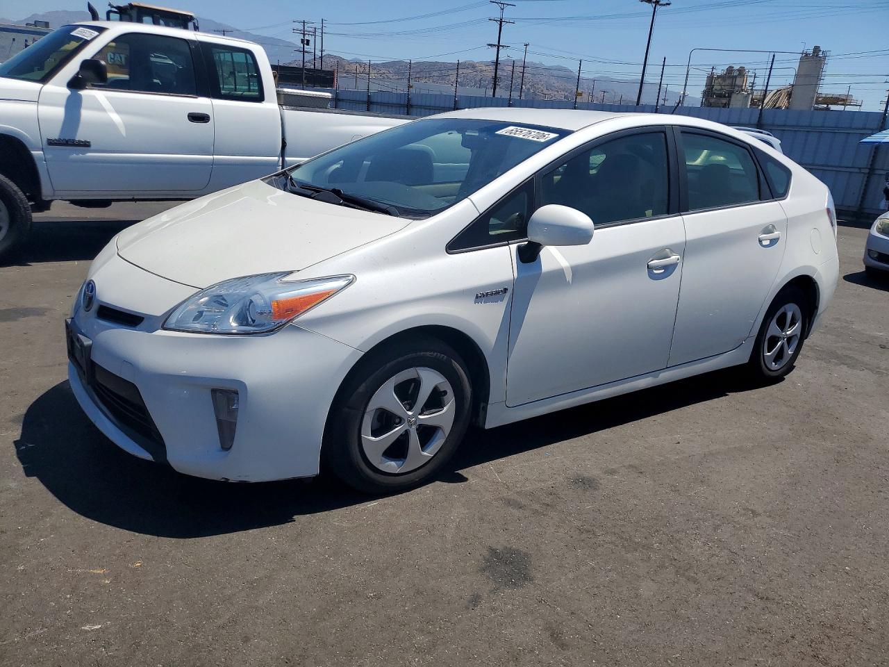 JTDKN3DU2E0369748 · 2014 TOYOTA PRIUS