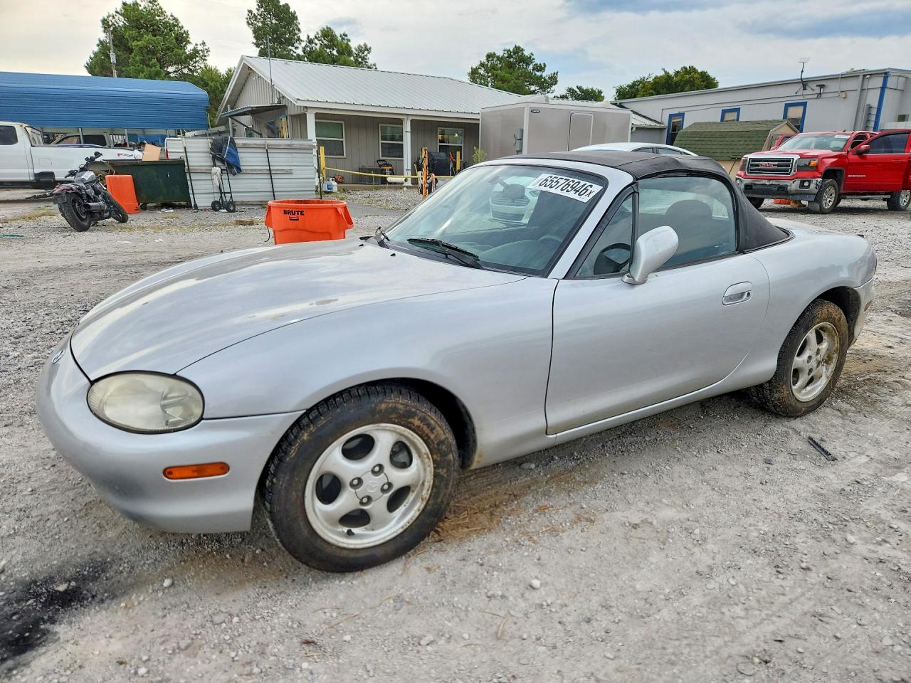 JM1NB3539X0128994 · 1999 MAZDA MX-5 MIATA