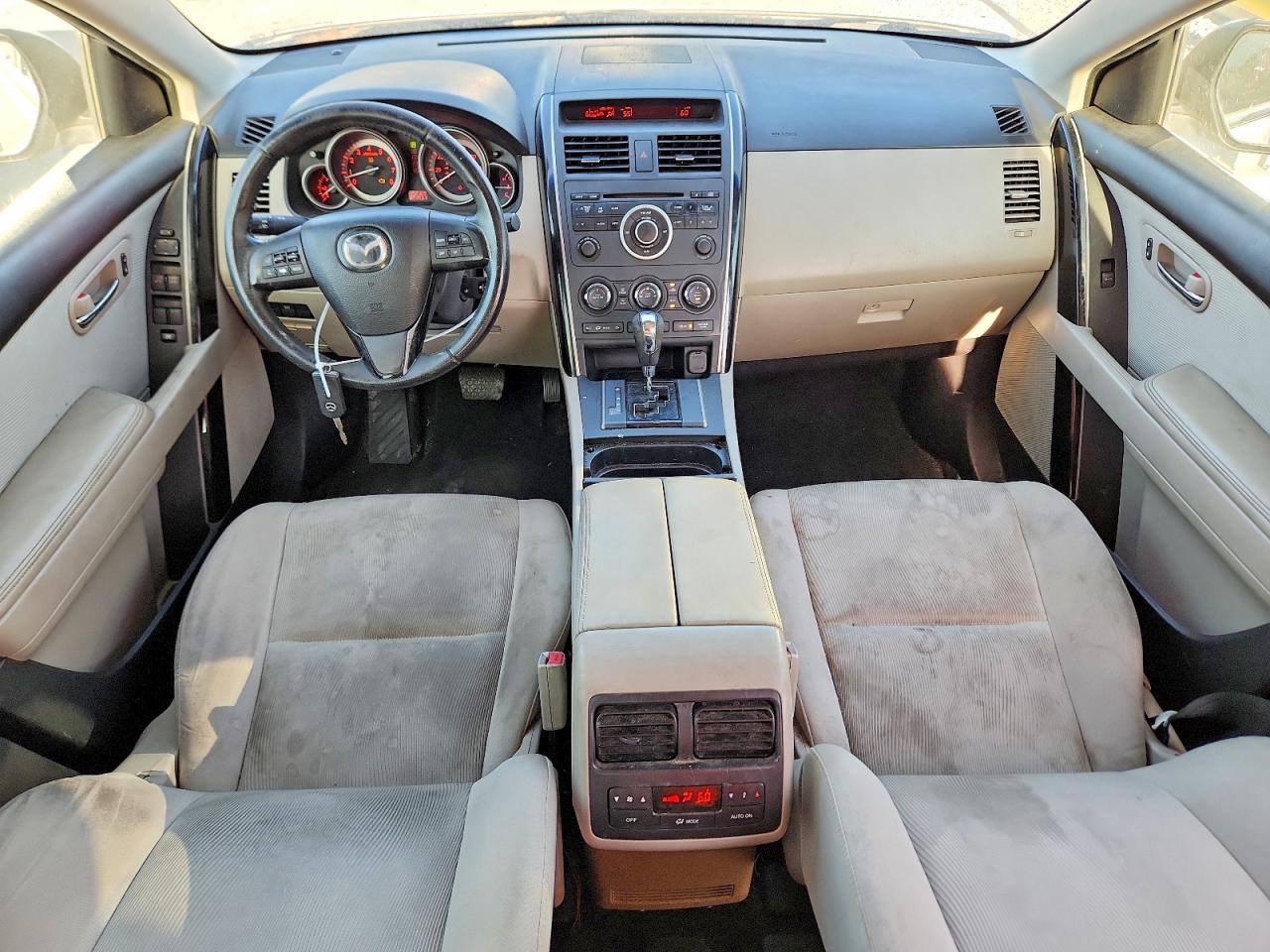 JM3TB2BA5B0301074 · 2011 MAZDA CX-9 · 8/13