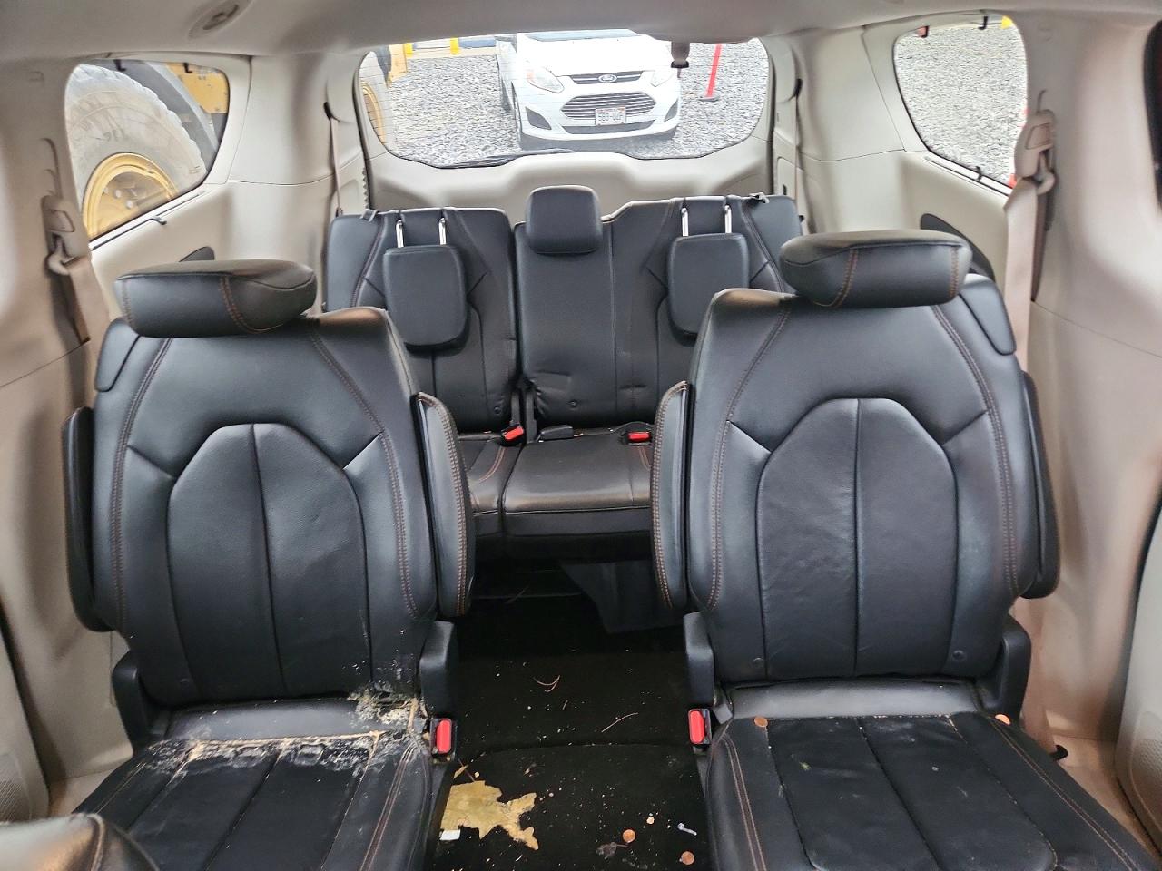 2C4RC1BG1HR553692 · 2017 CHRYSLER PACIFICA · 10/13