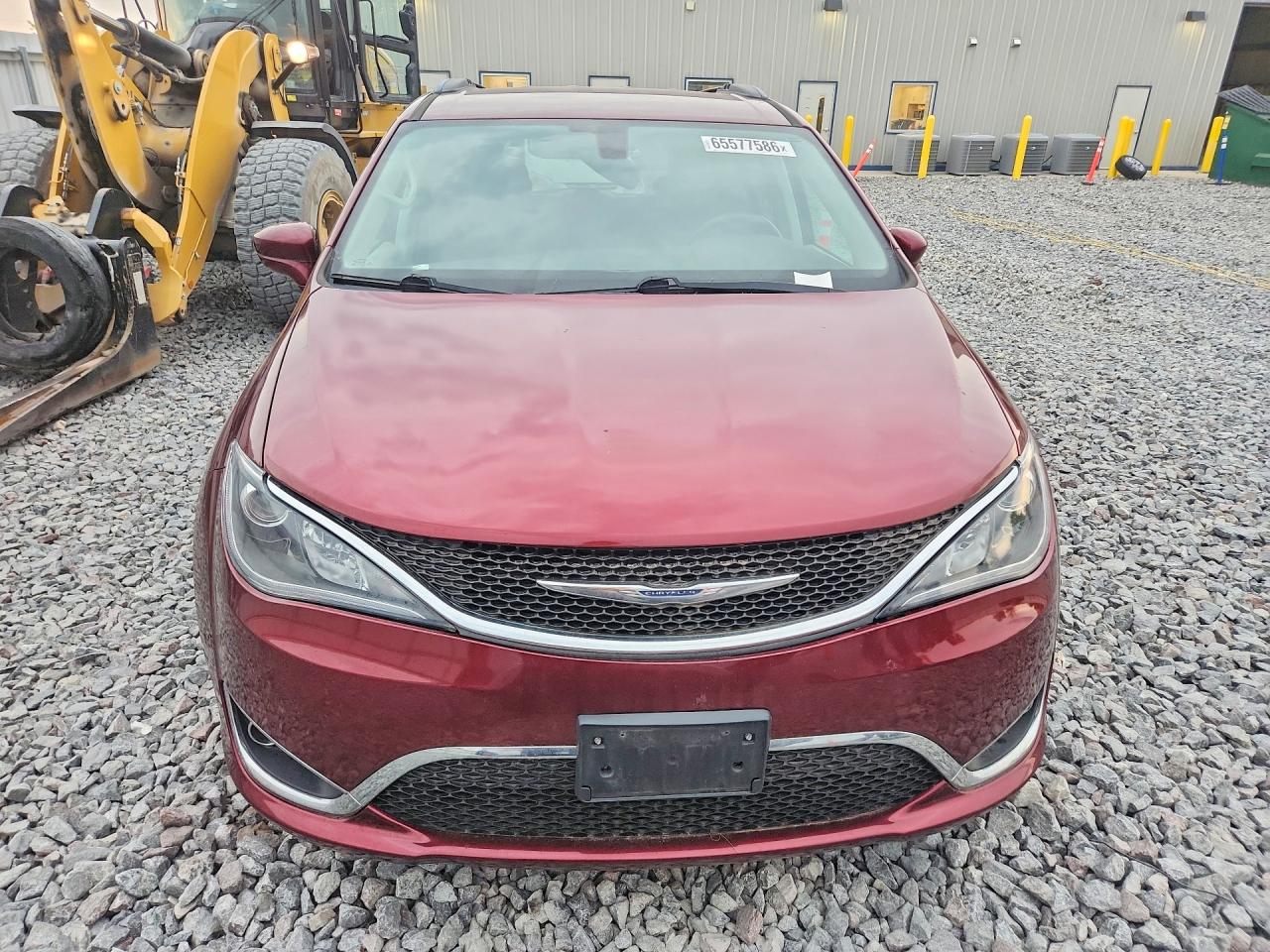 2C4RC1BG1HR553692 · 2017 CHRYSLER PACIFICA · 5/13