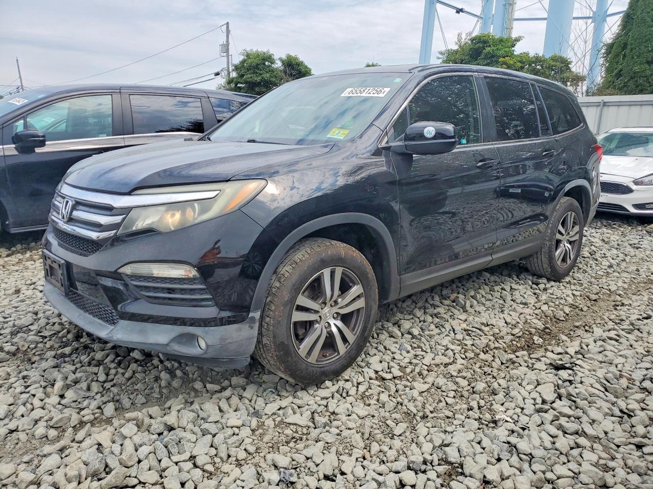 5FNYF6H57HB017637 · 2017 HONDA PILOT