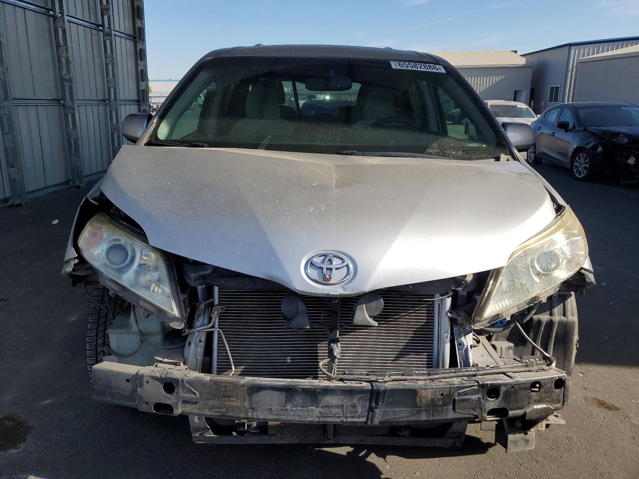5TDKK3DC5FS559851 · 2015 TOYOTA SIENNA · 5/14