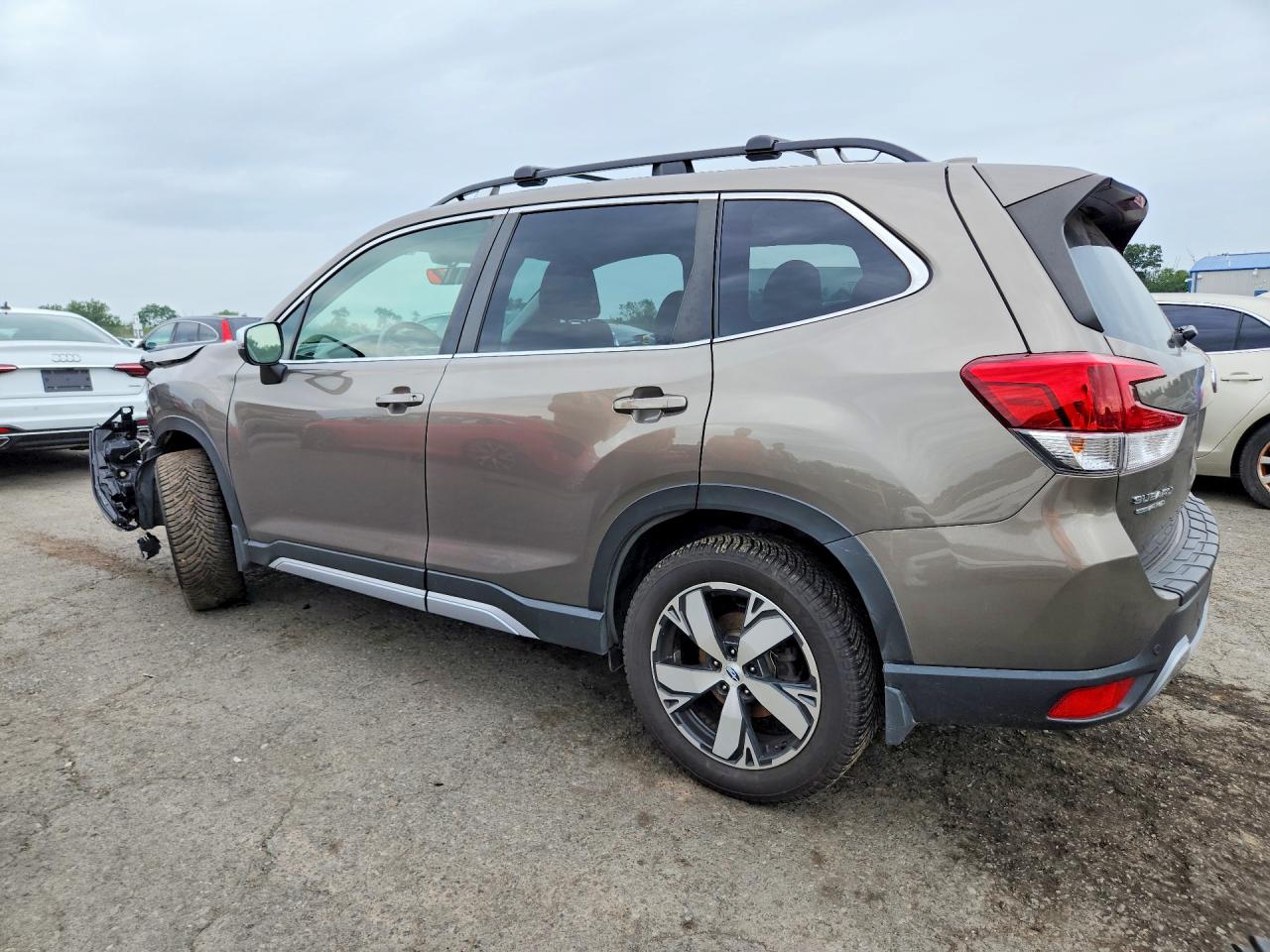 JF2SKAXC9MH449923 · 2021 SUBARU FORESTER · 2/13