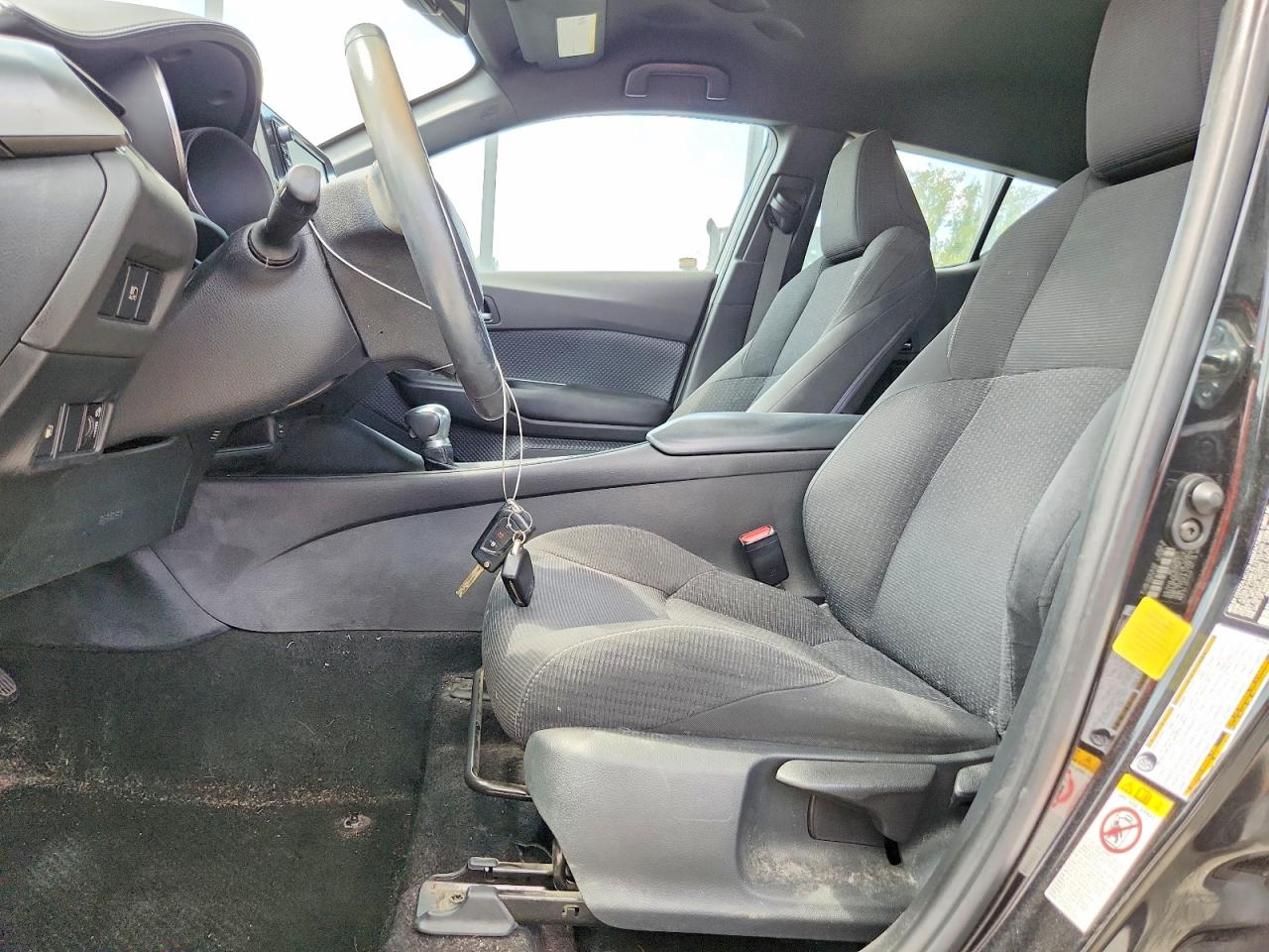 NMTKHMBX0JR005277 · 2018 TOYOTA C-HR · 7/12