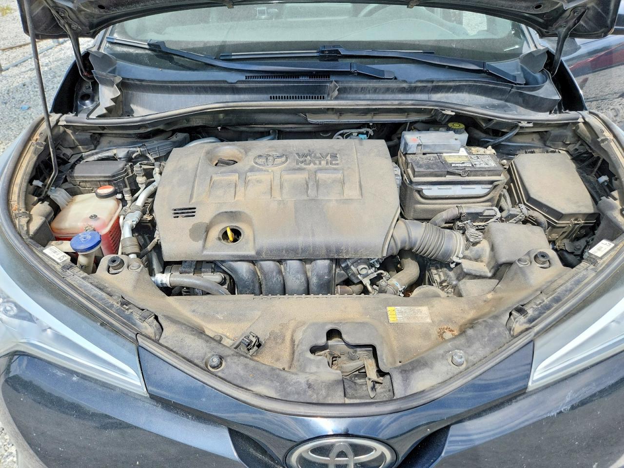 NMTKHMBX0JR005277 · 2018 TOYOTA C-HR · 11/12