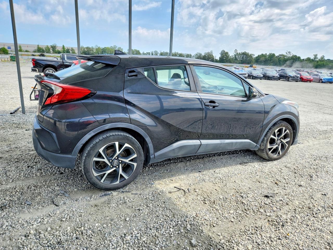 NMTKHMBX0JR005277 · 2018 TOYOTA C-HR · 3/12
