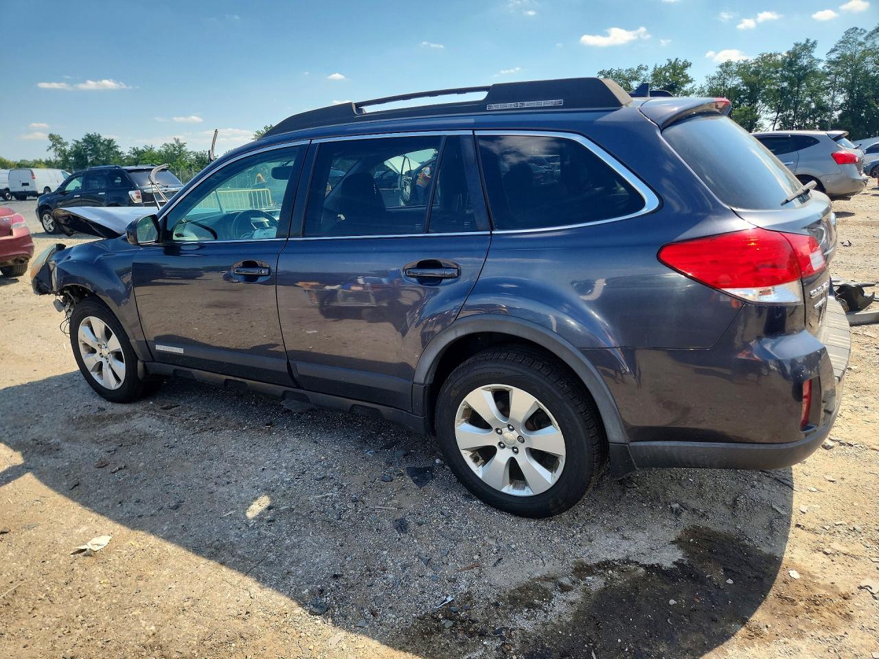 4S4BRBLC4B3393885 · 2011 SUBARU OUTBACK · 2/14