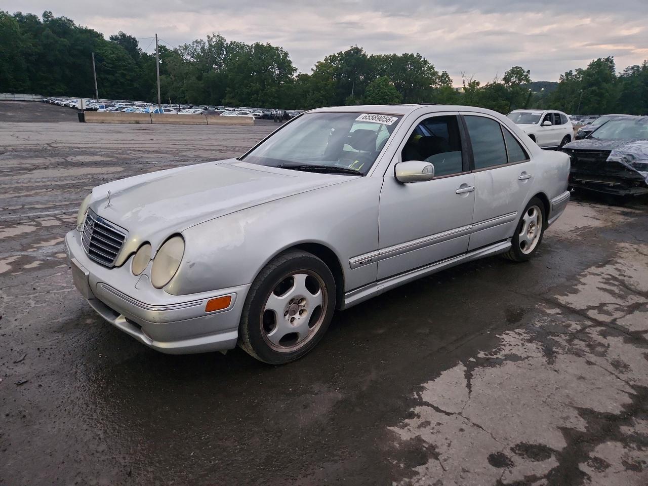 WDBJF70J7YB065964 · 2000 MERCEDES-BENZ E