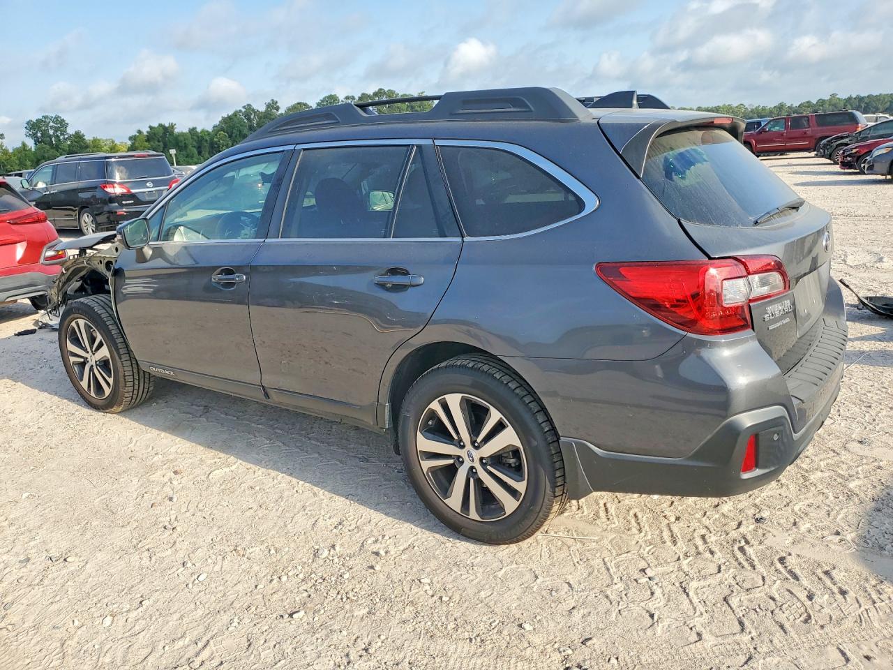 4S4BSENC9J3250447 · 2018 SUBARU OUTBACK · 2/14