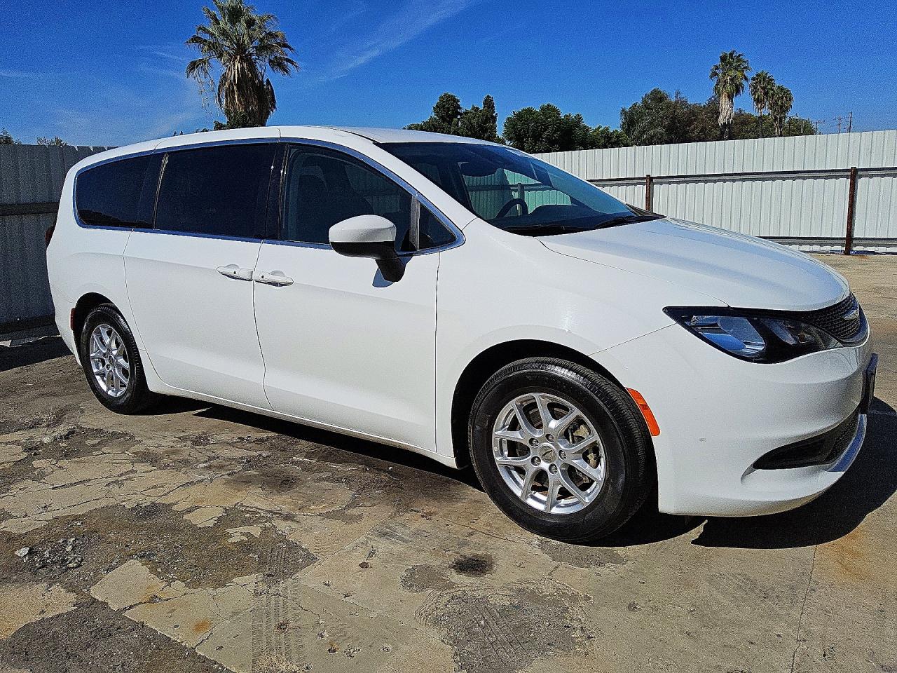 2C4RC1CG0PR515769 · 2023 CHRYSLER VOYAGER · 4/13
