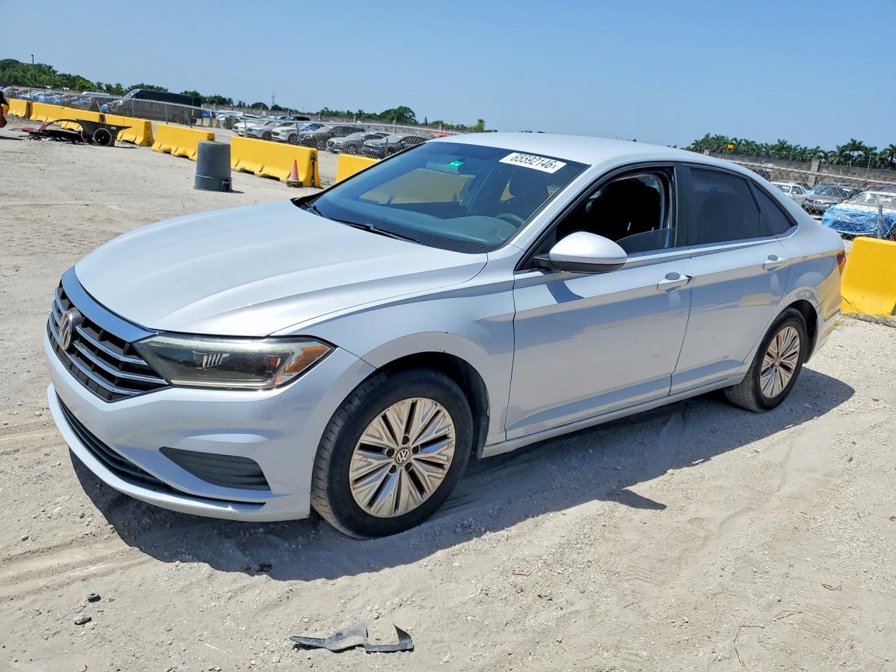 3VWC57BU2KM074220 · 2019 VOLKSWAGEN JETTA