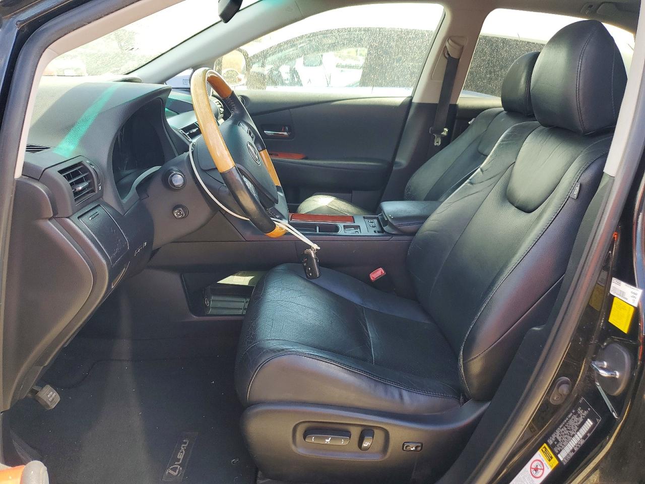 2T2ZK1BA0BC056666 · 2011 LEXUS RX · 7/13