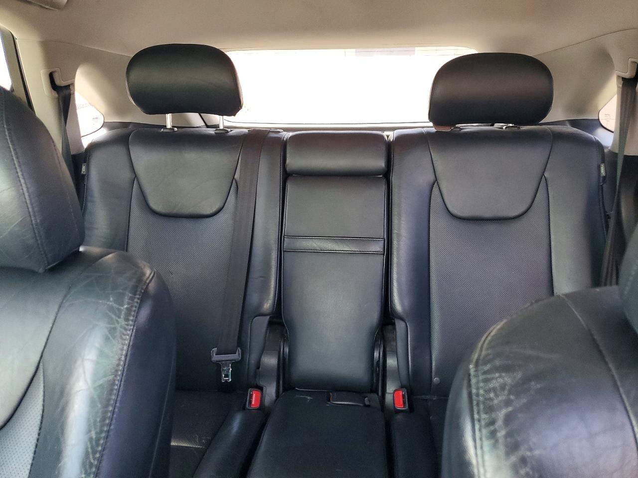 2T2ZK1BA0BC056666 · 2011 LEXUS RX · 10/13