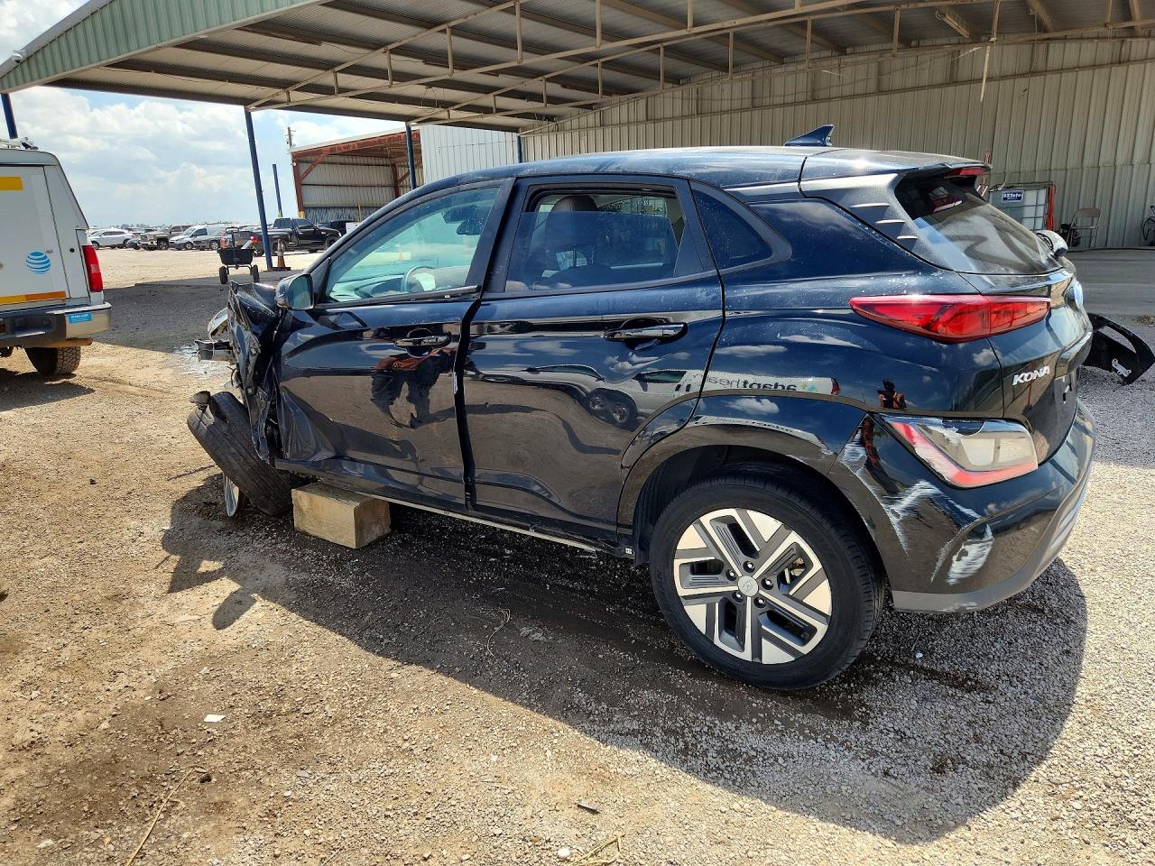 KM8K33AGXPU186500 · 2023 HYUNDAI KONA · 2/13