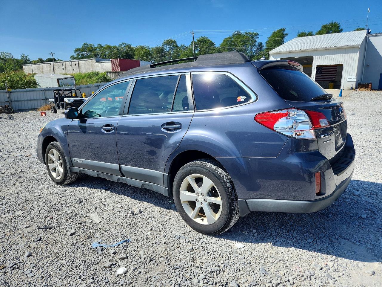 4S4BRBCC8E3245940 · 2014 SUBARU OUTBACK · 2/13