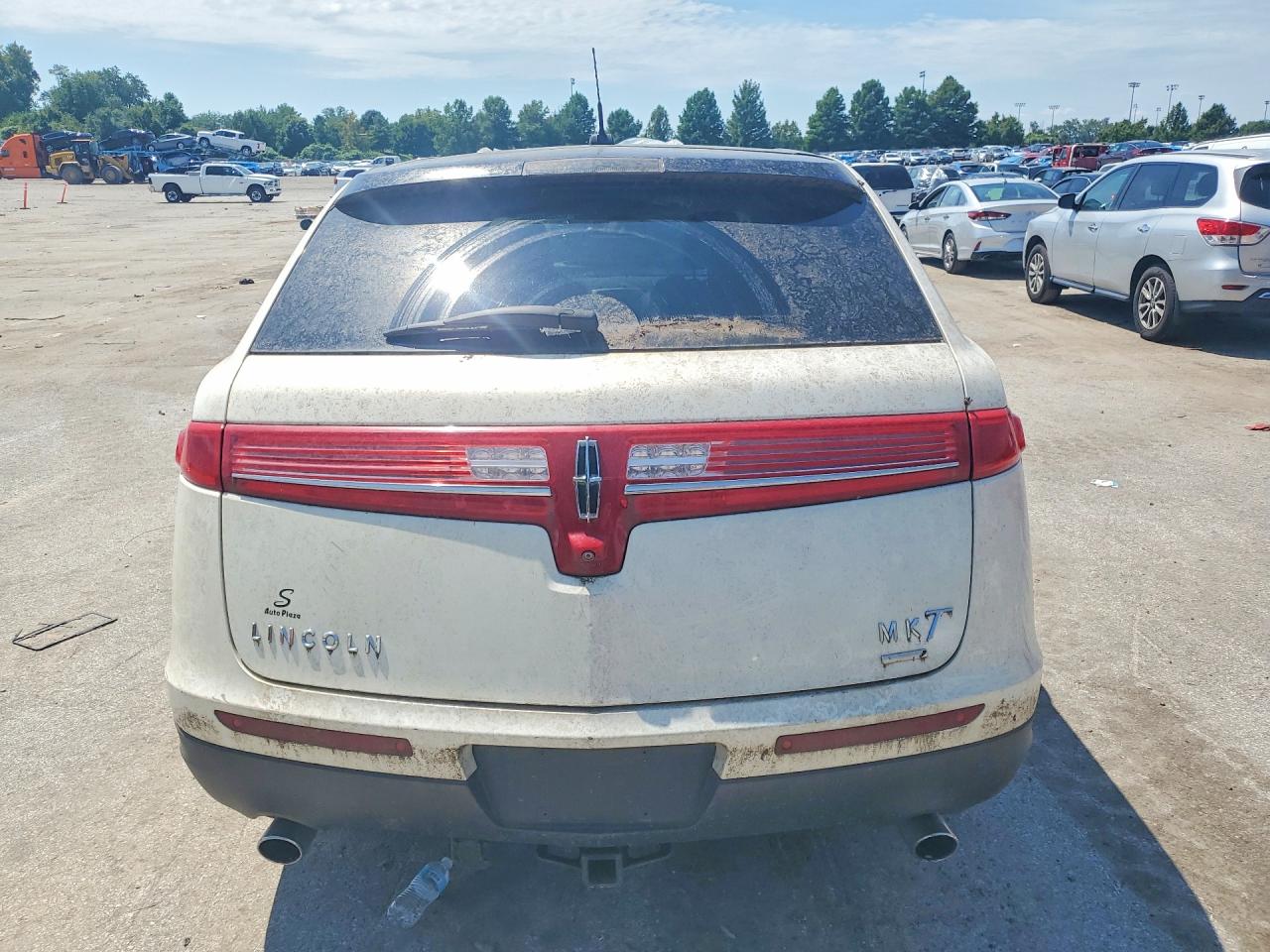 2LMHJ5AT5DBL51562 · 2013 LINCOLN MKT · 6/12