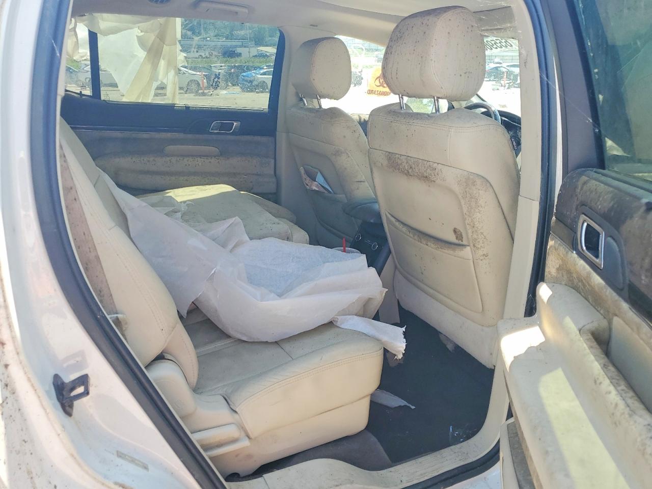 2LMHJ5AT5DBL51562 · 2013 LINCOLN MKT · 10/12