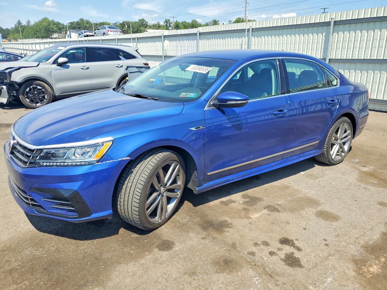 2017 VOLKSWAGEN PASSAT