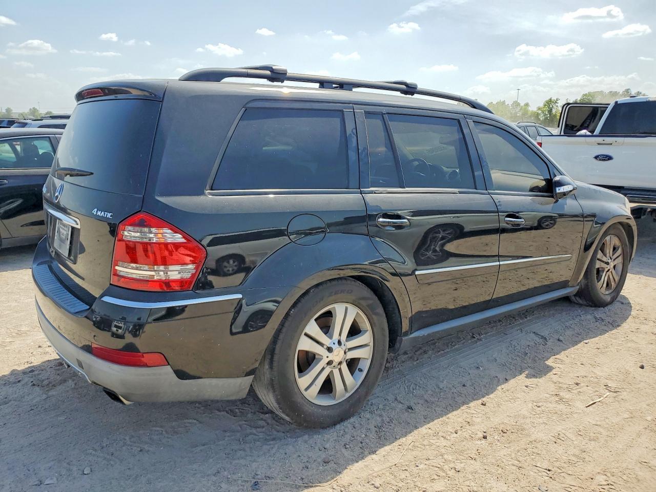 4JGBF22E38A323150 · 2008 MERCEDES-BENZ GL · 3/13