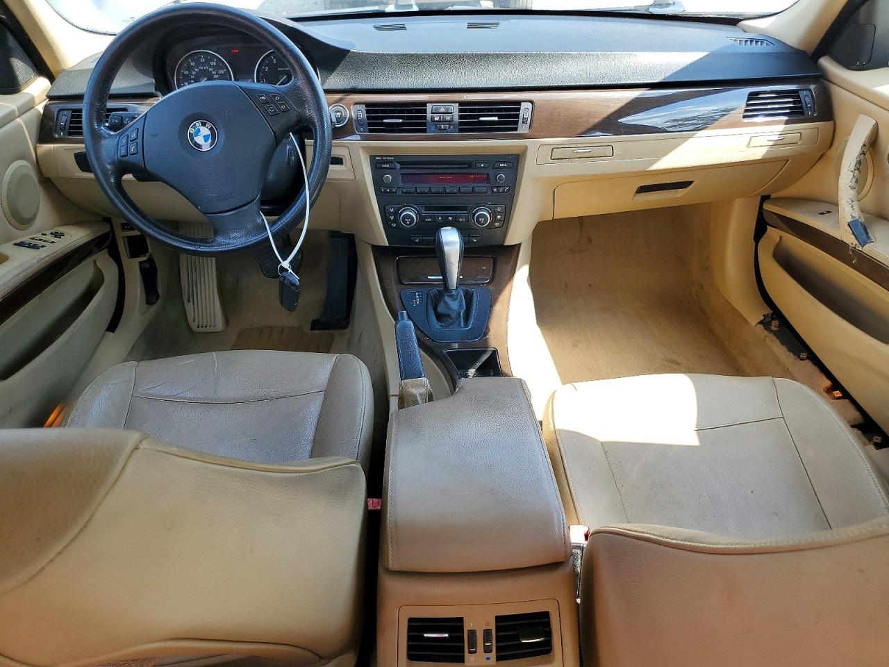 WBAPK535X9A511569 · 2009 BMW 328 · 8/12