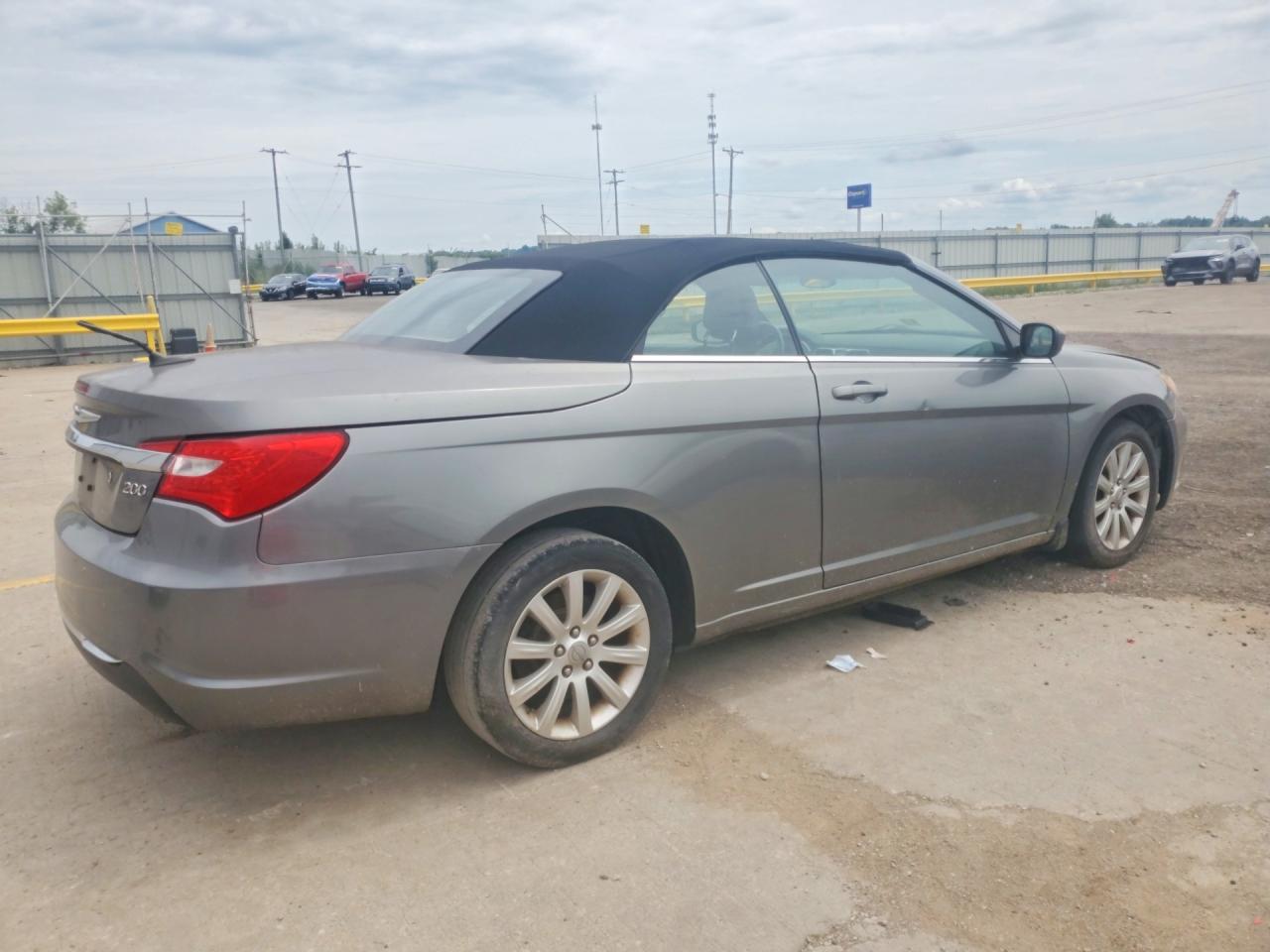1C3BCBEB0CN218733 · 2012 CHRYSLER 200 · 3/12