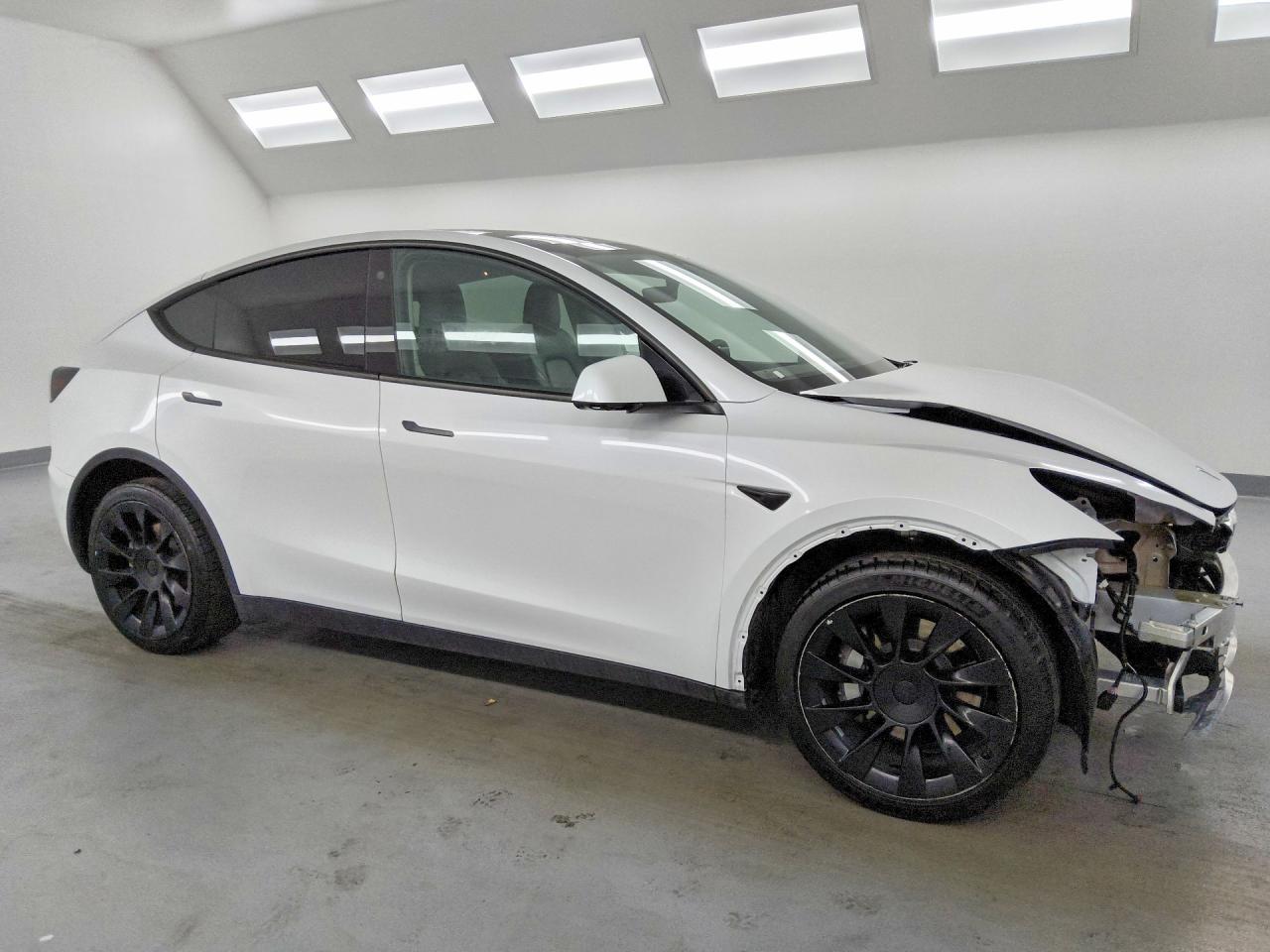7SAYGDEE7NF480897 · 2022 TESLA MODEL Y · 4/14