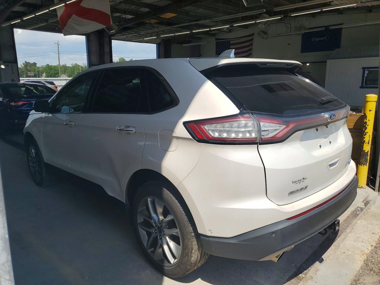 2FMPK4K99FBC05377 · 2015 FORD EDGE · 2/13