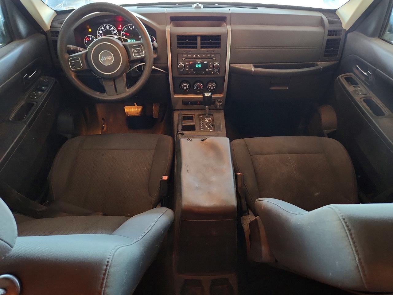 1J4PP2GK9BW594630 · 2011 JEEP LIBERTY · 8/12
