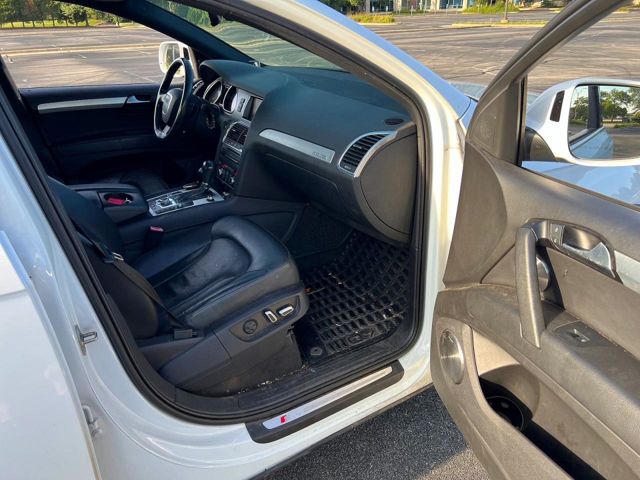 WA1WMAFE6BD004423 · 2011 AUDI Q7 · 5/10