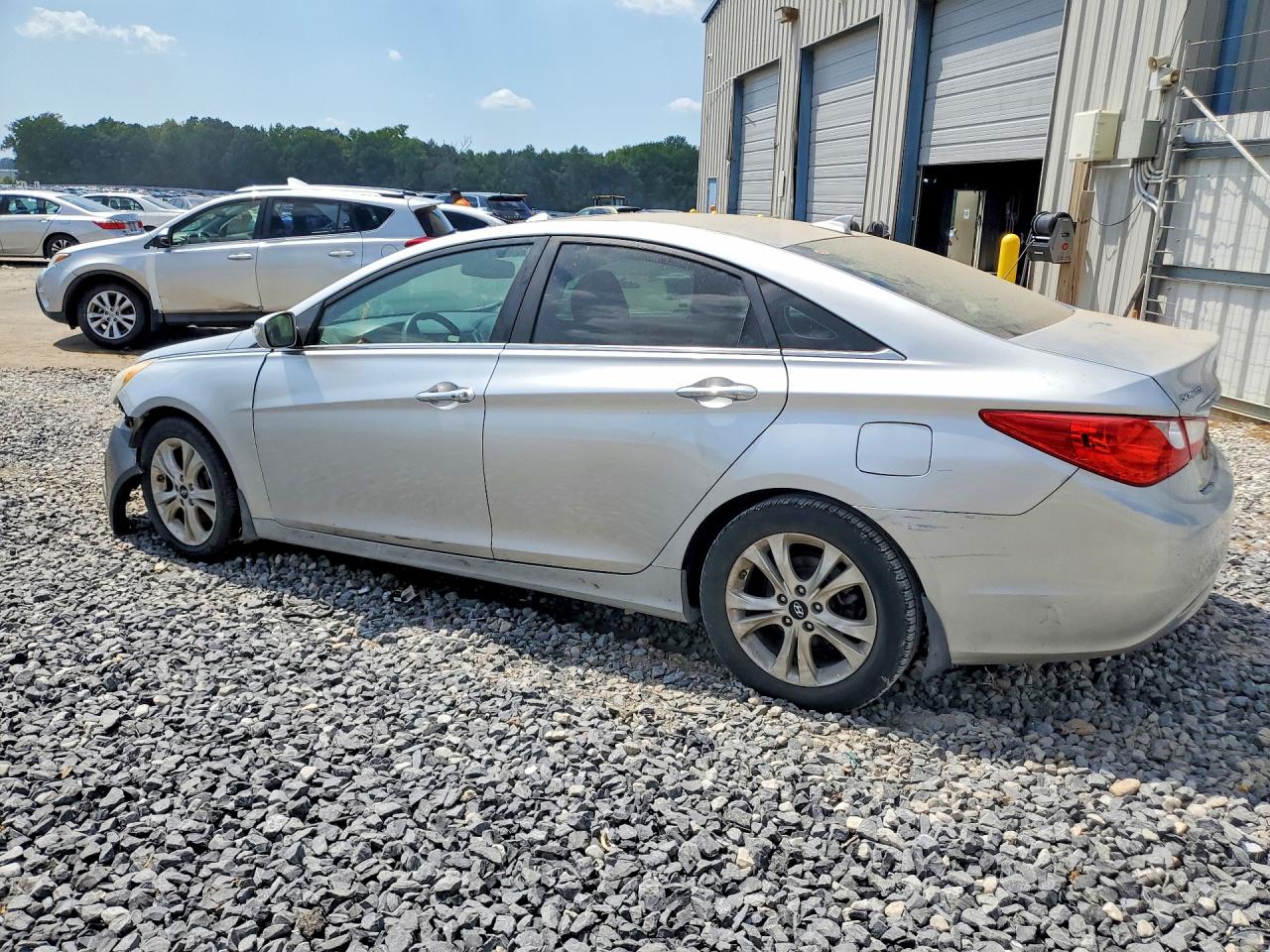 5NPEC4AC1DH512811 · 2013 HYUNDAI SONATA · 2/12