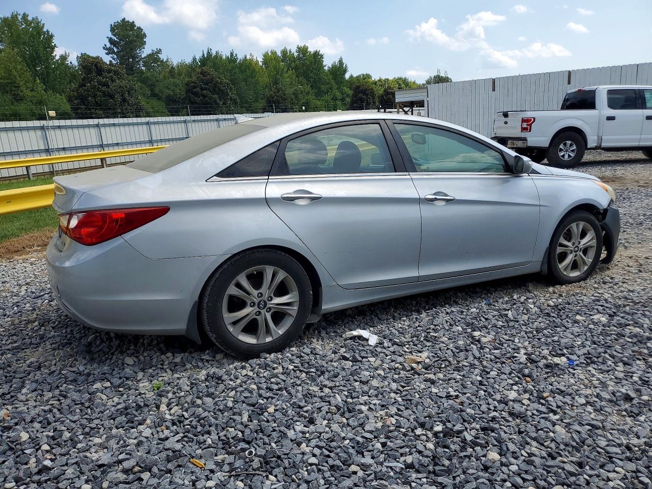 5NPEC4AC1DH512811 · 2013 HYUNDAI SONATA · 3/12