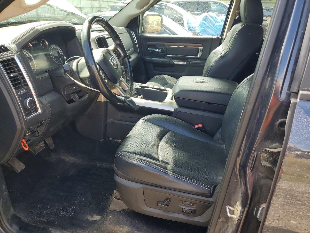1C6RR7JT8HS604997 · 2017 RAM 1500 · 7/12