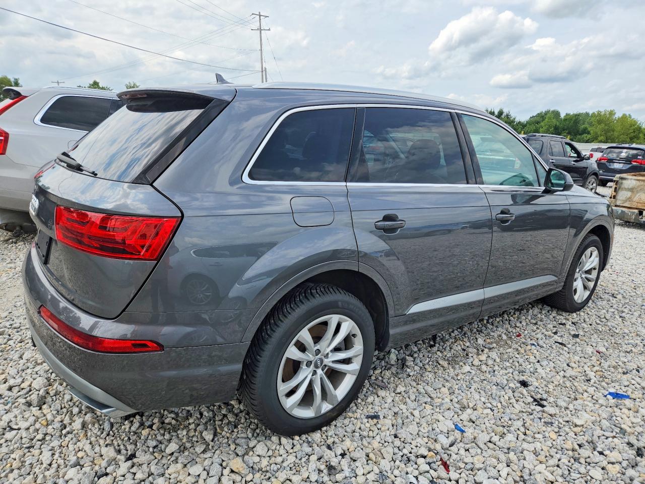 WA1AHAF71KD017063 · 2019 AUDI Q7 · 3/13