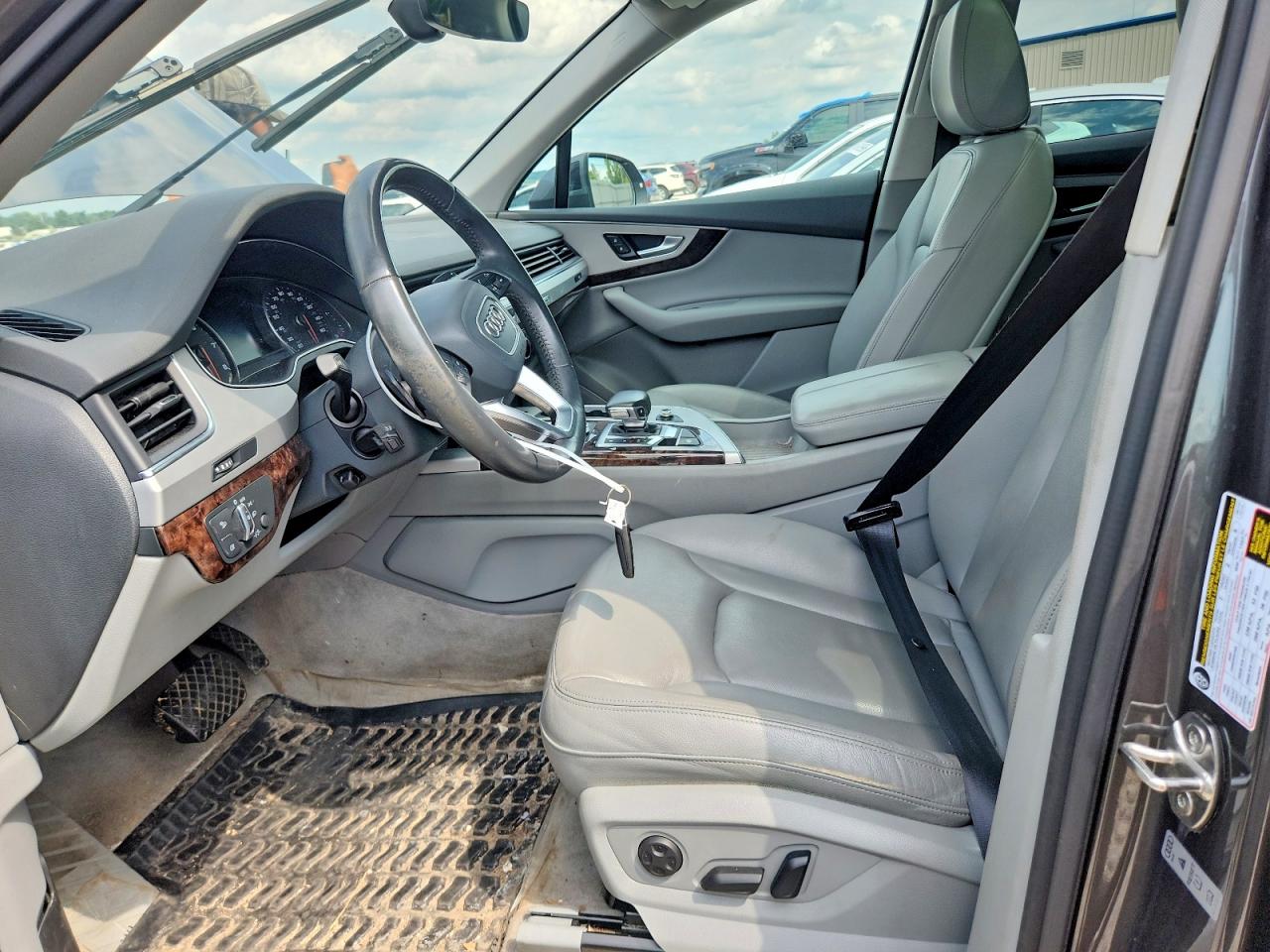 WA1AHAF71KD017063 · 2019 AUDI Q7 · 7/13