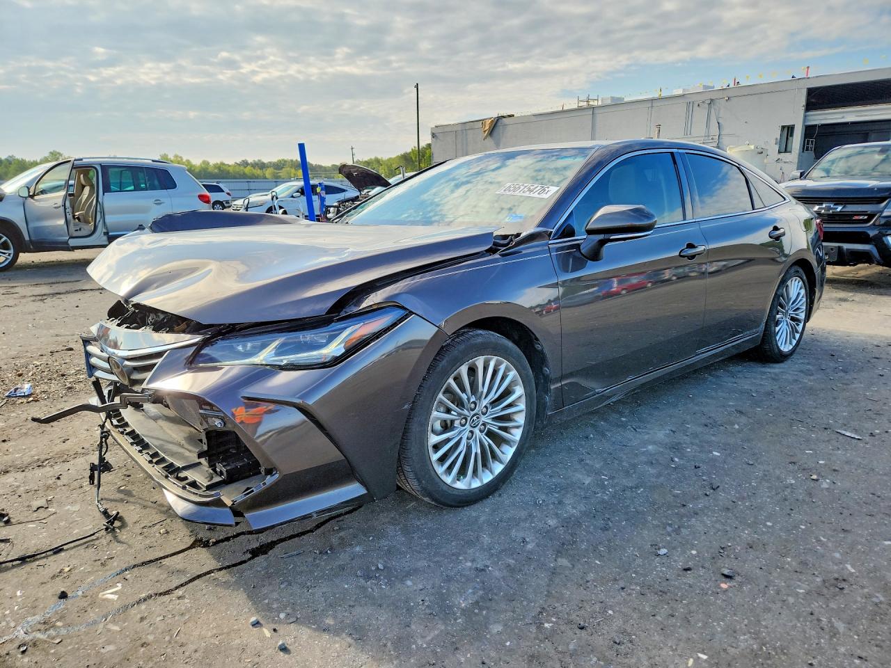 4T1BZ1FB5KU025724 · 2019 TOYOTA AVALON