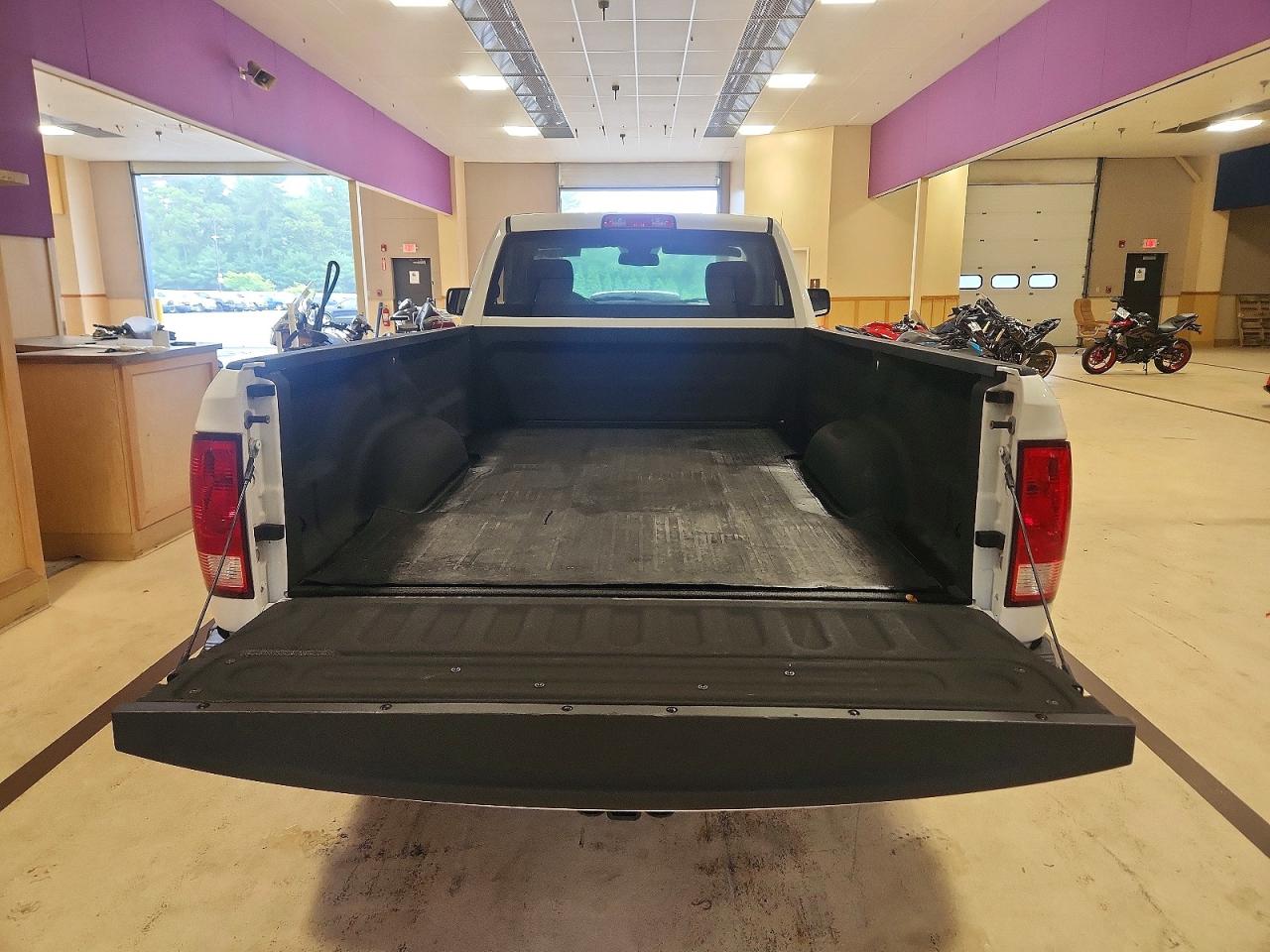 3C6JR6DG5JG298747 · 2018 RAM 1500 · 10/12