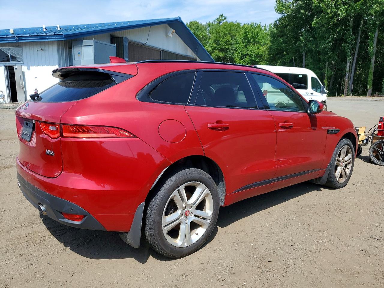 SADCL2BV5HA894709 · 2017 JAGUAR F-PACE · 3/13