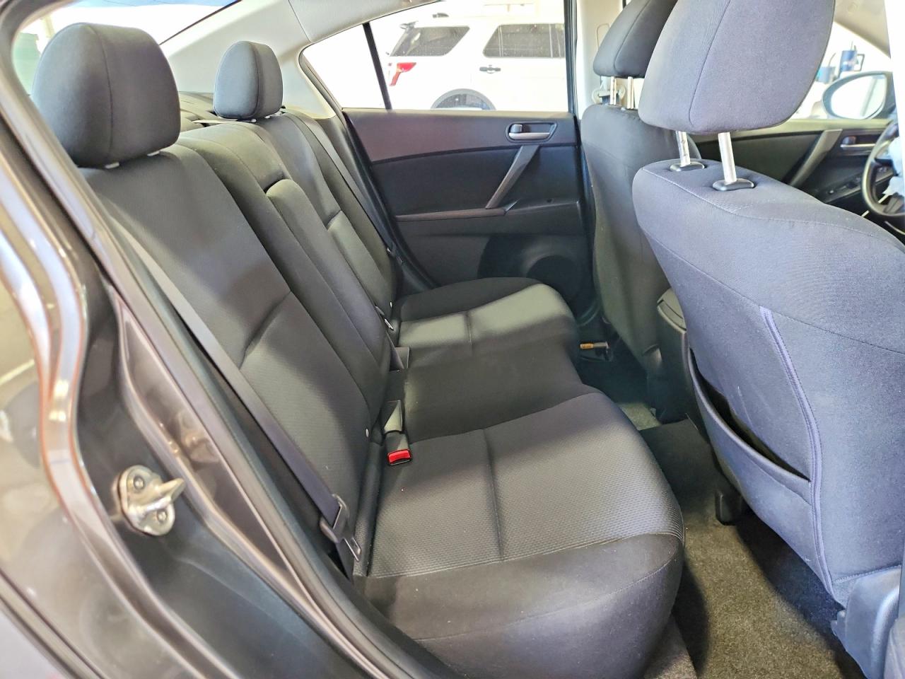 JM1BL1SG9A1329520 · 2010 MAZDA 3 · 10/12
