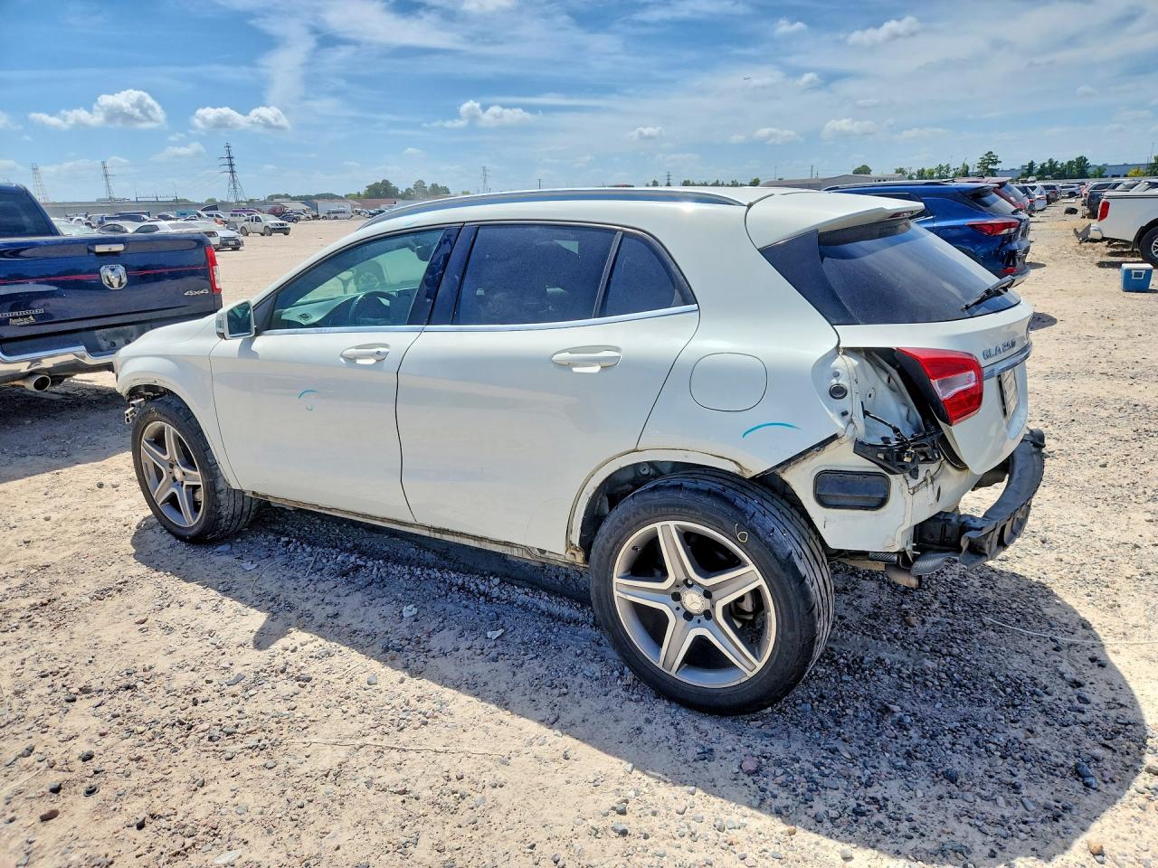 WDCTG4GB4GJ249102 · 2016 MERCEDES-BENZ GLA · 2/14