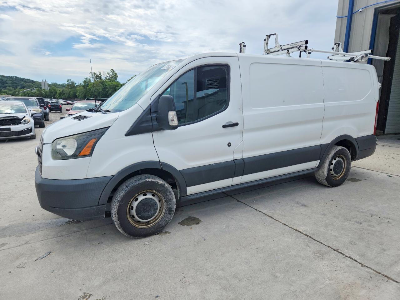 1FTYE1ZM4GKA81082 · 2016 FORD TRANSIT